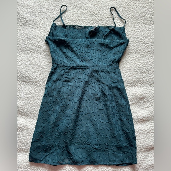 Brand new with tag forever 21 dress - Picture 2 of 5